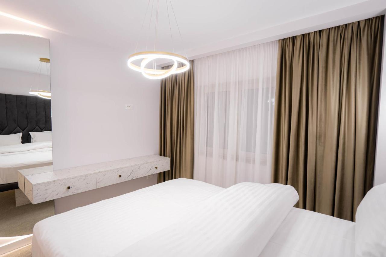 Deluxe Aparthotel Marwell Residence Сучава Экстерьер фото